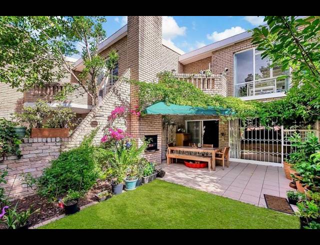 2 BEDROOM TOWNHOUSE FOR SALE IN MORNINGSIDE